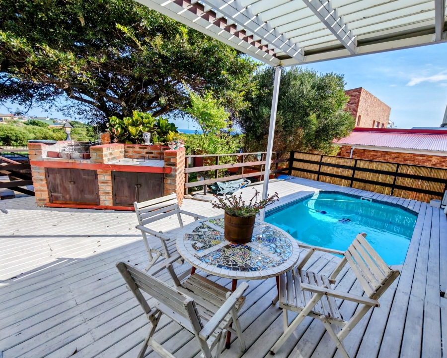 3 Bedroom Property for Sale in De Kelders Western Cape